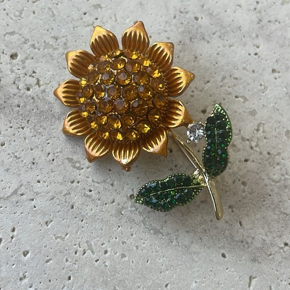 COPY - Anthropologie 🌻 sunflower 🌻 brooch - Picture 1 of 2